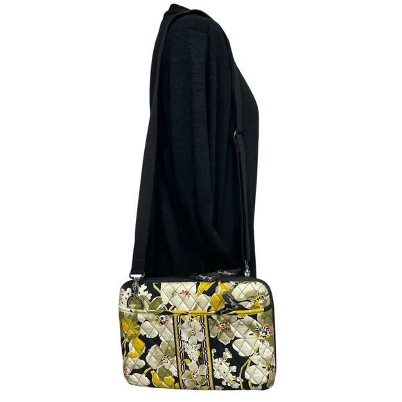 EUC - Vera Bradley Dogwood IPAD-Tablet Hard Zip Case - Picture 6 of 6